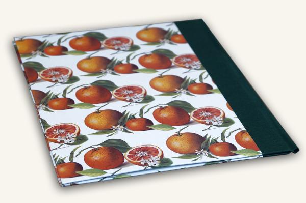 Mappe mit Orangenmotiv